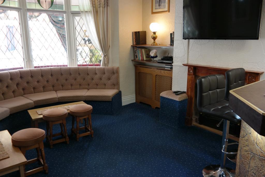 Olivers Strickley Over 35 Years Only Blackpool Exteriör bild