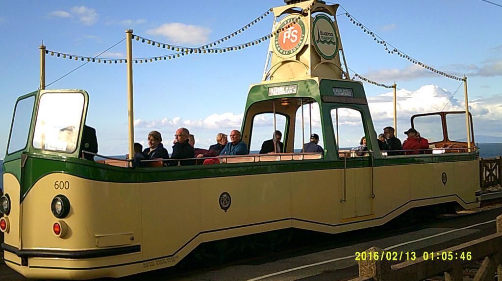 Olivers Strickley Over 35 Years Only Blackpool Exteriör bild
